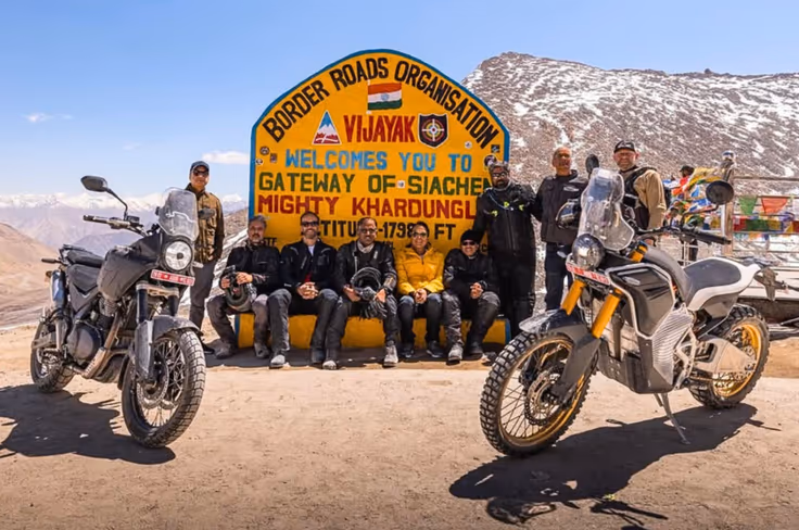 Royal Enfield has dropped the official images of the Himalayan 750, alongside the Him-E, being extensively tested up in the mountains. Himalayan 750 and Electric Himalayan at Khardung La, Ladakh